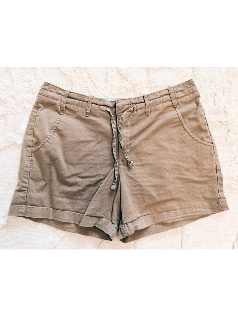 Lee Just Below the Waist Khaki Shorts Size 12 Medium Stretch Chino Casual